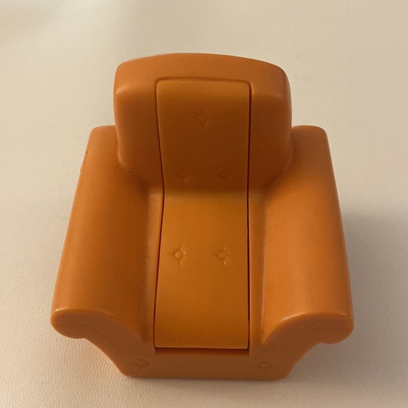 2021 Warner Bros Mcdonalds Happy Meal Tom And Jerry Couch Pop Up Toy - Picture 2 of 3